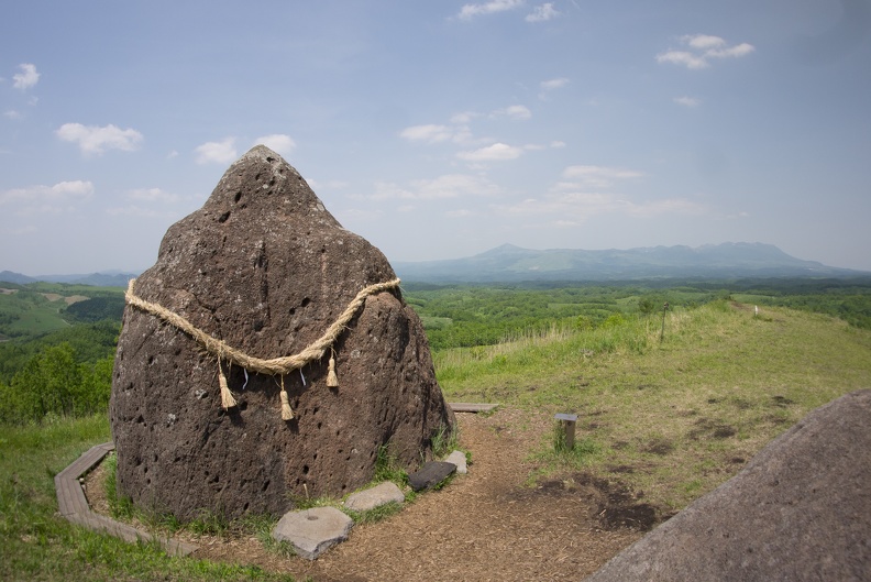 The hill of OSHITOISHI  