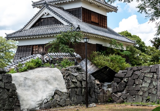 Kumamoto Castle under restoration.
